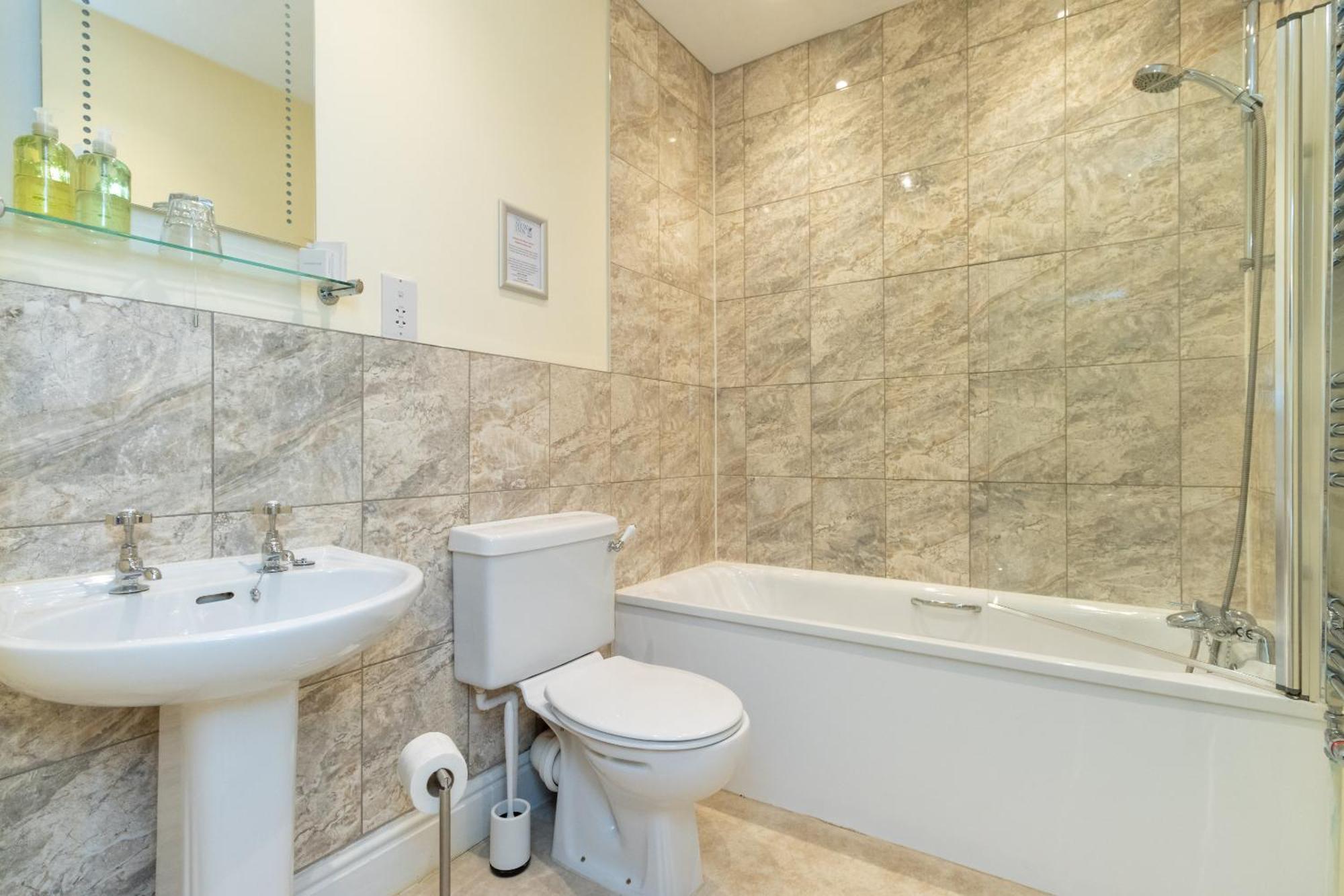 New Inn Кредитон Номер фото